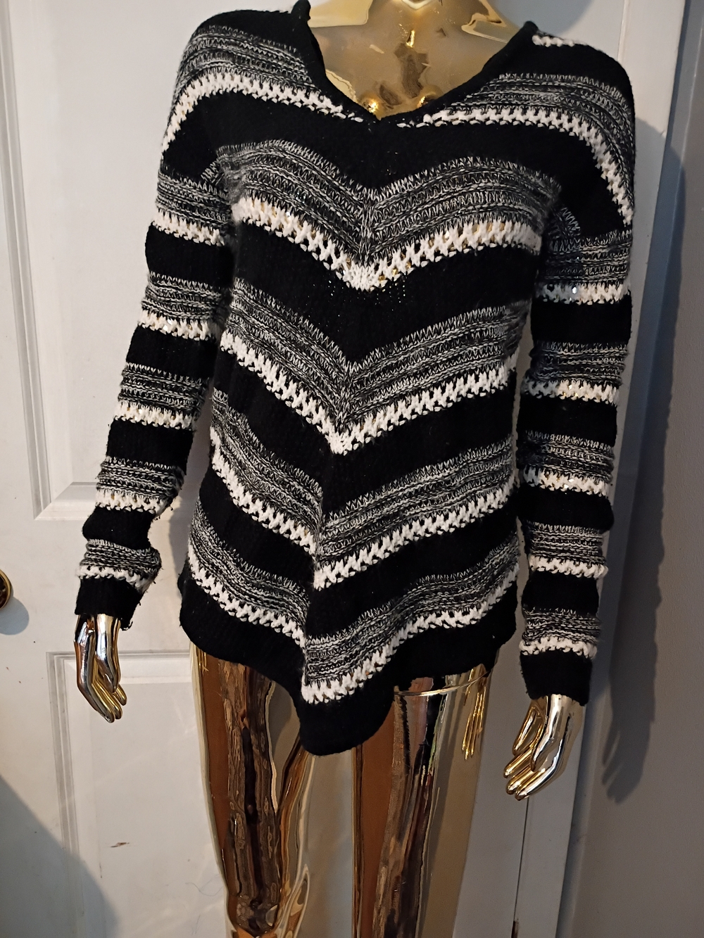 Black & White Chevron Knit Sweater for Women